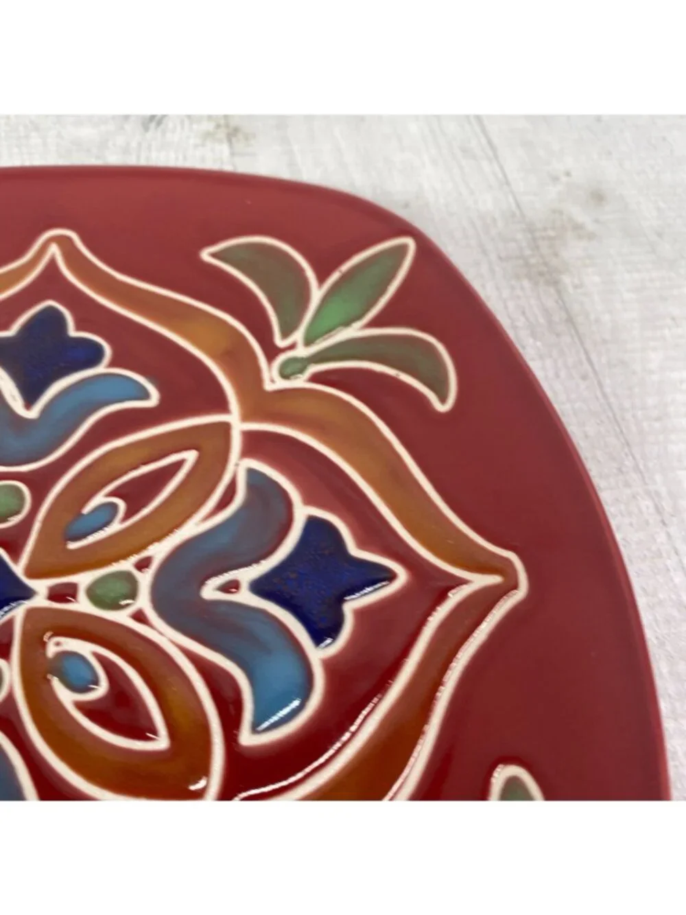 Better Homes & Gardens MEDALLION Floral Red Square Stoneware Lunch Plate Set 2